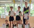 Bild: soj
Über ihre Leistungen freuen sich die Turner der TSG-Aktiv Ebnath bei den Gaueinzelmeisterschaften in Amberg. Auf dem Bild (vorne, von links) Moritz Welscher, Lukas Pöllath, Joris Postner und Anton Brunner sowie (hinten, von links) Moritz Hage, Michael Hage und Tom Unglaub.