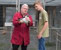 Bild: bnr
Das Züchten von Strasser-Tauben ist die große Leidenschaft von Johann Kiener. Enkel Jonas schaut ihm dabei gerne über die Schulter.
