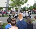 Bild: sne
Konrektorin Ruth Seitz eröffnete mit der Klasse 1a das Schulfest der Grund- und Mittelschule Grafenwöhr.