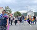Bild: jus
150 Menschen beteiligten sich am Demonstrationszug beim ersten CSD Nordoberpfalz in Neustadt/WN.