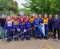 Bild: rdh
Die Jugendfeuerwehr Thanhausen ist die beste Gruppe im Bezirk Oberpfalz. Im Bild: (von links) Betreuerin Jasmin Jung, Vanessa Pecher, Luisa Hecht, Madlen Frank, Raphael Franz, Sarah Schedl, Tobias Helm, Lara Schuller, Jonas Hofmann, Lucas Franz, Tim Sladky, Fabian Schuller, Kommandant Florian Schwamberger und Jugendwart Florian Sölch.