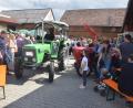 Bild: fz
Eng ist der Weg der Oldtimer-Traktoren durch die vielen Besucher.