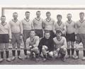 Bild: gz (Archiv)
In der Mannschaft um 1960 spielten (stehend, von links) Josef Fürtsch, Erhard Salomon, Franz Dimper, Albert Schmucker, Johann Lindner, Ernst Karl, Hans Salomon, Josef Werner und (kniend, von links) Pius Hölzl, Johann Hanauer und Josef Karl.