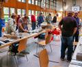 Bild: bsc
Attraktive Brauerei-Werbeartikel weckten bei der zwölften internationalen Tauschbörse in Friedenfels das Interesse der Besucher.