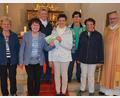 Bild: jr
Mit einer Spende über 500 Euro unterstützt der Frauenbund Mitterteich den Unterhalt des Josefsheims. Bei der Übergabe in der Stadtpfarrkirche mit dabei waren (von links) Isabella Meierhöfer, Rita Thoma, Ursula Fröhlich, Mesnerin Helga Weiß, Elfriede Dotzauer, Vorsitzende Stilla Schuller und Pfarrer Anton Witt.