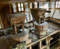 Bild: gri
Hier hat es einst gerattert und gestaubt: Die beiden Mühlentrichter der Molzmühle sind noch sehr gut erhalten.