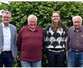 Bild: Stephan Huber
Glückwünsche spricht (von links) Bürgermeister Michael Göth den Jubilaren Herbert Sichelstiel, Ilona Renner und Manfred Sichelstiel aus.