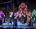 Bild: Florian Miedl/Luisenburg-Festspiele
Das Erfolgsmusical "Sister Act" feierte am Samstag Premiere bei den Luisenburg-Festspielen: Musicalstar Zodwa Selele (Mitte) überzeugte in der Rolle der Deloris van Cartier, die sie bereits bei der deutschen Erstaufführung in Hamburg (und noch gut 1000 Mal danach) gesungen hatte.
