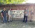 Bild: Matthias Meier/exb
Stefan Jahreiß, Frank Pabst und Landrat Thomas Ebeling (von links) präsentierten in der Höllohe die neue Schautafel.