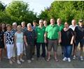 Bild: dob
Manfred Hilburger (Fünfter von rechts) und Peter Grundler (Siebter von rechts) haben den Kegelclub "Gut-Holz" bestens im Griff. Bei den Neuwahlen sind viele Mitglieder bereit, ein Amt zu übernehmen.