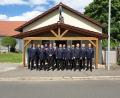 Bild: lia
Der neue Vorstand der Feuerwehr Gressenwöhr (von links): Florian Reil, Stefan Roppert, Marco Zeitler, Sigfried Klimt, Stefan Siekiera, Thomas Schertl, Bürgermeister Hans-Martin Schertl, Jochen Siekiera, Tobias Schmidt, Matthias Märtin, Alexander Burger, Kreisbrandmeister Michael Iberer, Andreas Schertl, Kreisbrandrat Fredi Weiß und Kreisbrandinspektor Christof Strobl.