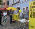 Bild: Hirsch
Die Mitglieder der ai-Kreisgruppe mit Sprecherin Barbara Beck (Zweite von links) setzen sich für politische Gefangene in aller Welt ein und werben an Info-Ständen für Unterschriften.