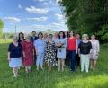 Bild: exb
Susanne Reithmayer (Vierte von rechts), die Kreisvorsitzende der Frauen-Union, dankt den ausgeschiedenen FU-Funktionärinnen, besonders ihrer Vorgängerin Tanja Schiffmann (mit Blumen).