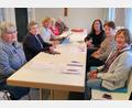Bild: bsc
Die Unterstützung bei kirchlichen und gesellschaftlichen Veranstaltungen prägt die Arbeit des Frauen- und Müttervereins Friedenfels. Das Bild zeigt das Vorstandsteam mit (von links) Christine Schultes, Irene Hasenfürter, Anita Grünbauer, Christa Schraml, Elisabeth Mühlbauer, Petra Gärtner, Edith Trießl und Monika Seidel.