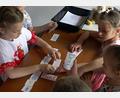 Bild: jma
Ukrainische Kinder beim Deutschunterricht in der Notunterkunft Auerbach.