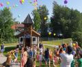 Bild: gis
Bei den Feierlichkeiten zu 25 Jahre Kindergarten Mehlmeisel stiegen Ballons in die Luft.