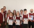 Bild: mrr
Die Blaskapelle St. Georg Rieden ehrt langjährige Musiker (von links): Vorsitzender Sebastian Zapf, Beisitzer Manuel Kraus, Emma Färber, Anna Kopf, Elena Haas, Nicolas Kryschak, Anja Hofauer, Bastian Kryschak und Dirigent Miroslaw Zgrzendek.