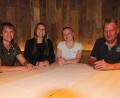 Bild: kro
Sie sichern den Fortbestand des Dorfwirtshauses in Griesbach: Sylvia, Fabiola, Annalena und Georg Rubenbauer (von links).
