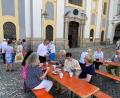 Bild: Markus Scharnagl/exb
Beim Kirchenkaffee nach dem Gottesdienst.