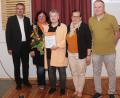 Bild: wro
Bezirkspräses Pfarrer Martin Besold (links) gratulierte Schatzmeister Markus Fischer aus Bärnau, Schriftführerin Angela Protschky aus Immenreuth (von rechts) und Kassenprüferin Christine Kick aus Falkenberg (Zweite von links) zur Wiederwahl. Aus ihrem Amt verabschiedete sich die langjährige Bezirksvorsitzende Martina Mark (Mitte).