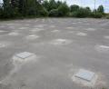 Bild: jr
Die Punktfundamente für den Containerbau sind im Boden: Ende Juli sollen darauf über 50 Container aufgestellt werden. Darin wird der Kindergarten Purzelbaum der Lebenshilfe untergebracht, bis der Neubau bezugsfertig ist.