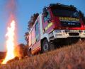 Bild: gri
Beim Johannisfeuer in Freudenberg stand die Feuerwehr ganz in der Nähe parat. Das Thema Sicherheit war wegen der Brandgefahr heuer bei allen Johannisfeuern in der Region Amberg-Sulzbach enorm wichtig.