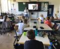 Bild: Graf-Ruetz/exb
Bettina Zwicknagel wies die Schüler auf Gefahren im Internet hin.