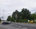 Bild: fz
Rechts der Bundesstraße in Fahrtrichtung Weiden liegt das geplante urbane Gebiet Sauernlohe. Die Nachfrage ist jetzt schon groß, erfuhren die Altenstädter in der Bürgerversammlung. An der Einmündung Egerländerstraße ist eine Ampel geplant.