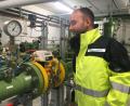 Bild: ihl
Der Leiter der Gas-Netzbewirtschaftung Christoph Niedermeier im Bezugspunkt. Alles ist ruhig. Für die Versorgung ist das Biogas zuständig. Erdgas wird nicht bebraucht.