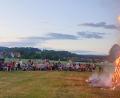 Bild: bsc
Nach der zweijährigen Corona-Zwangspause freute sich die Kolpingfamilie Friedenfels über das Abbrennen eines Johannisfeuers. Das Besucherinteresse war enorm.