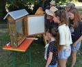 Bild: gz
Starker Andrang herrschte beim Imkerfest in Eslarn am Bienenschaukasten und an den Bienenstöcken.