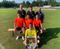 Bild: gel
Schiedsrichter-Obmann Thomas Gebele (hinten rechts) und seine Aufsteiger: (hinten von links) Moritz Fischer, Jonas Kohn, (sitzend von links) Lukas Schwendner, Adrian Kohn, Matthias Zahn und (vorne) Markus Hann.