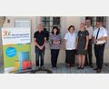 Bild: Hirsch
German Grützner, Birgit Höcherl, Marianne Deml, Claudia Hösamer, Franz Klarner und Martin Birner (von links) eröffneten am Montag die neue Erziehungsberatungsstelle in der Frohnfeste in Neunburg vorm Wald.