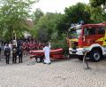 Bild: bnr
Pfarrvikar Bonaventure Ukatu und Pfarrerin Heidi Landgraf segneten den neuen Gerätewagen und das neue Mehrzweckboot der Feuerwehr Oberköblitz.