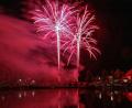 Archivbild: Lions Club Tirschenreuth/exb
Ein Feuerwerk über der altehrwürdigen Fischhofbrücke in einer lauen Sommernacht – spektakulärer kann ein Abend im Fischhofpark Tirschenreuth nicht enden.