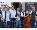 Bild: Gonzos Dixie Combo/exb
Gonzos Dixie Combo gibt beim Jazz-Frühschoppen am 10. Juli auf dem Bergwerksgelände in Auerbach ihre Visitenkarte ab.