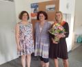 Bild: Barbara Schmid, KDFB Tirschenreuth/exb
Die Gesundheitsbotschafterinnen Heidi Schwarz (links) und Melanie Gmeiner (rechts) gaben den KDFB-Mitgliedern Einblicke in ihre Arbeit. Barbara Schmid vom Frauenbund bedankte sich für den Vortrag.