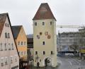Archivbild: Petra Hartl
Der Sulzbacher Stadtturm bildet den Eingang zur historischen Altstadt. Das markante Gebäude steht momentan leer - es bietet viel Potenzial für eine künftige Nutzung. Etwaige Pläne dazu sind bisher nicht bekannt. FWU-Politiker Stefan Thar will, dass sich das ändert.