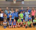 Bild: Kunz
Die beiden Mannschaften beim ersten Weidener Schulturnier in Basketball.