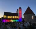 Bild: aub
Zum Jubiläum wurde die Kirche St. Peter und Paul feierlich beleuchtet. Die Besucher zeigten sich regelrecht begeistert.