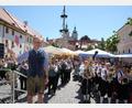 Bild: kro
Zum Auftakt des 40. Waldsassener Bürgerfestes dirigierte Bürgermeister Bernd Sommer den Larida-Marsch.