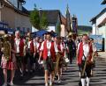 Bild: bnr
Der Abschluss der Dorferneuerung wurde in Guteneck mit einem großen Fest gefeiert. Die "Pischdorfer Musikanten" führten den Kirchenzug an.