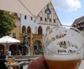 Bild: Wolfgang Steinbacher
Bayerisches Bier als Weltkultur. Hier in Amberg am Rathaus gilt das schon heute.