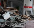 Bild: olr
Die Polizei ermittelt: Unbekannte haben am frühen Freitagmorgen einen Geldautomaten in einer Regensburger Bank gesprengt.