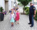 Bild: njn
Mit Polizist Carsten Landgraf setzten die Vorschulkinder ihr Gelerntes in der Praxis um.