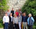 Bild: ads
Das neue Führungsteam des Ammersrichter Frauenbundes: Gabi Ries, Pfarrer Michael Jakob, Uta Maria Kriegler und Rosi Kummert (hinten von links) sowie 
Susanne Müllner, Maria Losch, Monika Peter, Kornelia Ballach, Karin Netta, Andrea Zeitler, Elfriede Schwab-Götz, Theresia Finger und Irene Zeller (vorne von links).