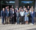 Bild: Hailer
Die „goldenen“ Handwerksmeister aus Amberg-Sulzbach mit HWK-Vizepräsident Gerhard Ulm (links) und Geschäftsführer Alexander Stahl (rechts).