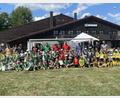 Bild: kro
Die teilnehmenden Mannschaften beim Bambini-Fußball-Turnier des ATSV Tirschenreuth mit ihren Trainern und Betreuern. Rechts ATSV-Jugendleiter Thorsten Ziegler.