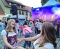 Bild: sne
Zur Musik von den Rotzlöffeln war Anfangs noch Platz für einen Tanz zu Zweit.