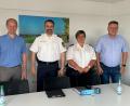 Bild: Konrad Kiener/exb
Erster Hauptkommissar Günther Vierl (Zweiter von links) und Hauptkommissarin Marion Zenger (Zweite von rechts) stellten Bürgermeister Konrad Kiener (links) und Geschäftsleiter Andreas Wittmann (rechts) den Sicherheitsbericht vor.